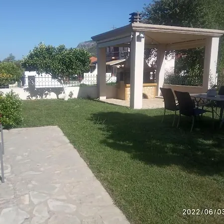 Διαμέρισμα Μεντησ Igoumenitsa Exterior photo